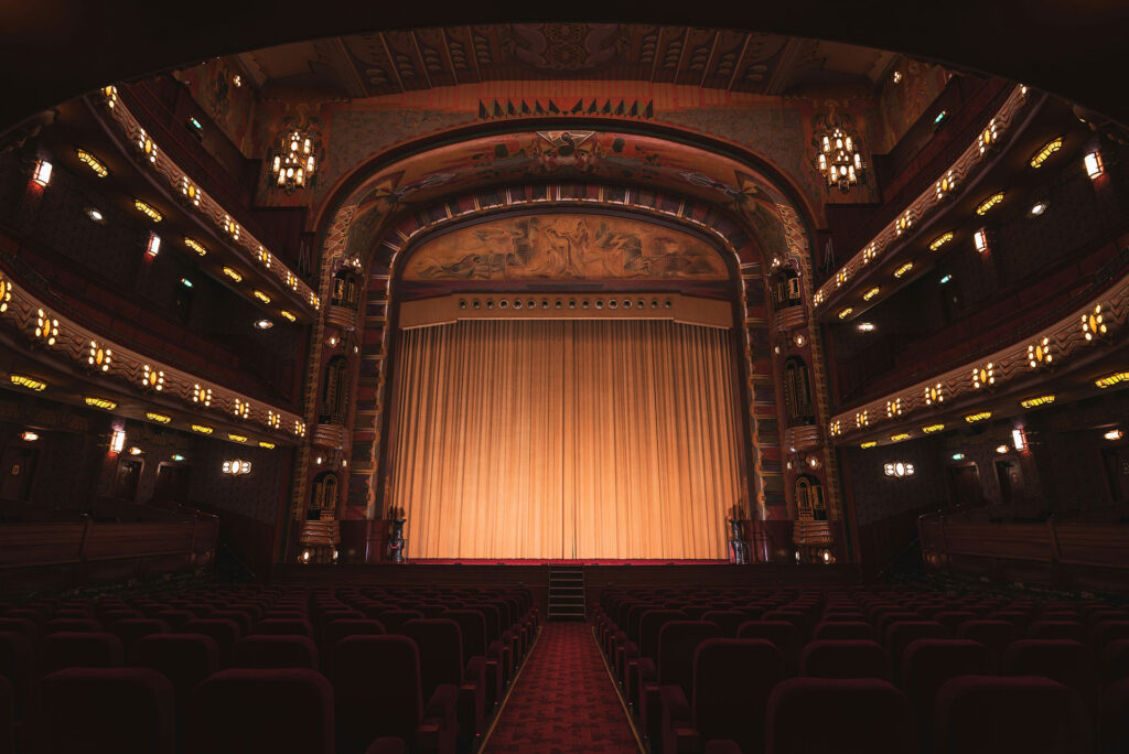 stage-curtains